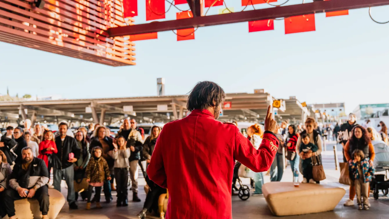 Un carnaval inmersivo que llenó de vida el Centro Comercial Área Sur
